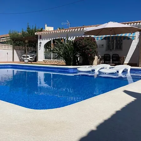 Casa Con Piscina Cercana Al Mar Holiday home